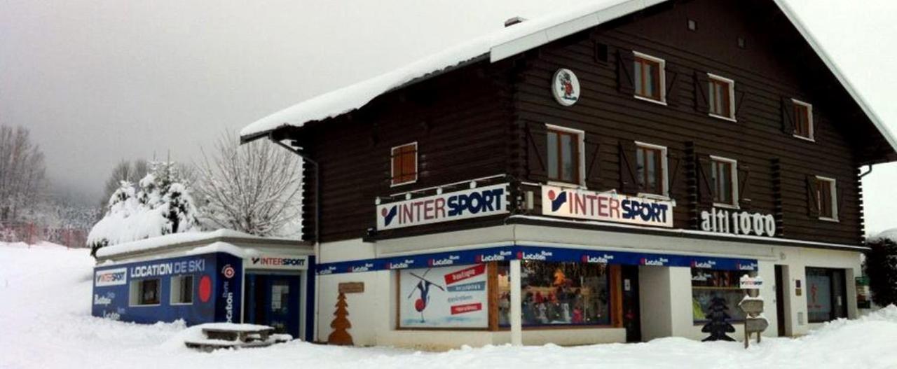Place Royale Pour 10 A 12 Personnes A 30 Met Des Pistes De Ski Et Vtt Métabief Exterior foto